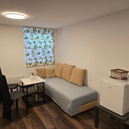 Beautiful 2 Rooms Apartment In Klofta,Near Oslo Airport& Oslo Buitenkant foto